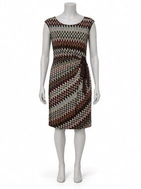 NorthStyle Sleeveless Chevron Knee-Length Dress
